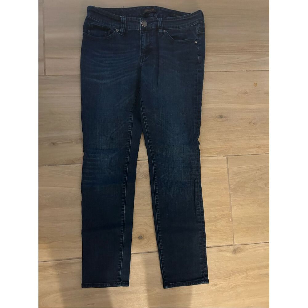 Seven Skinny Silver S Embroidered Pocket Size 10/29” inseam